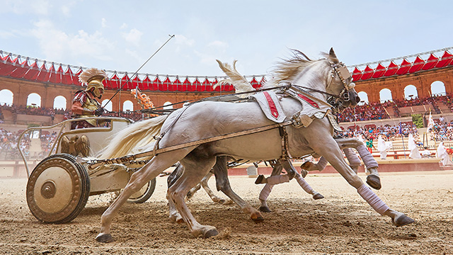 Discover Puy du Fou