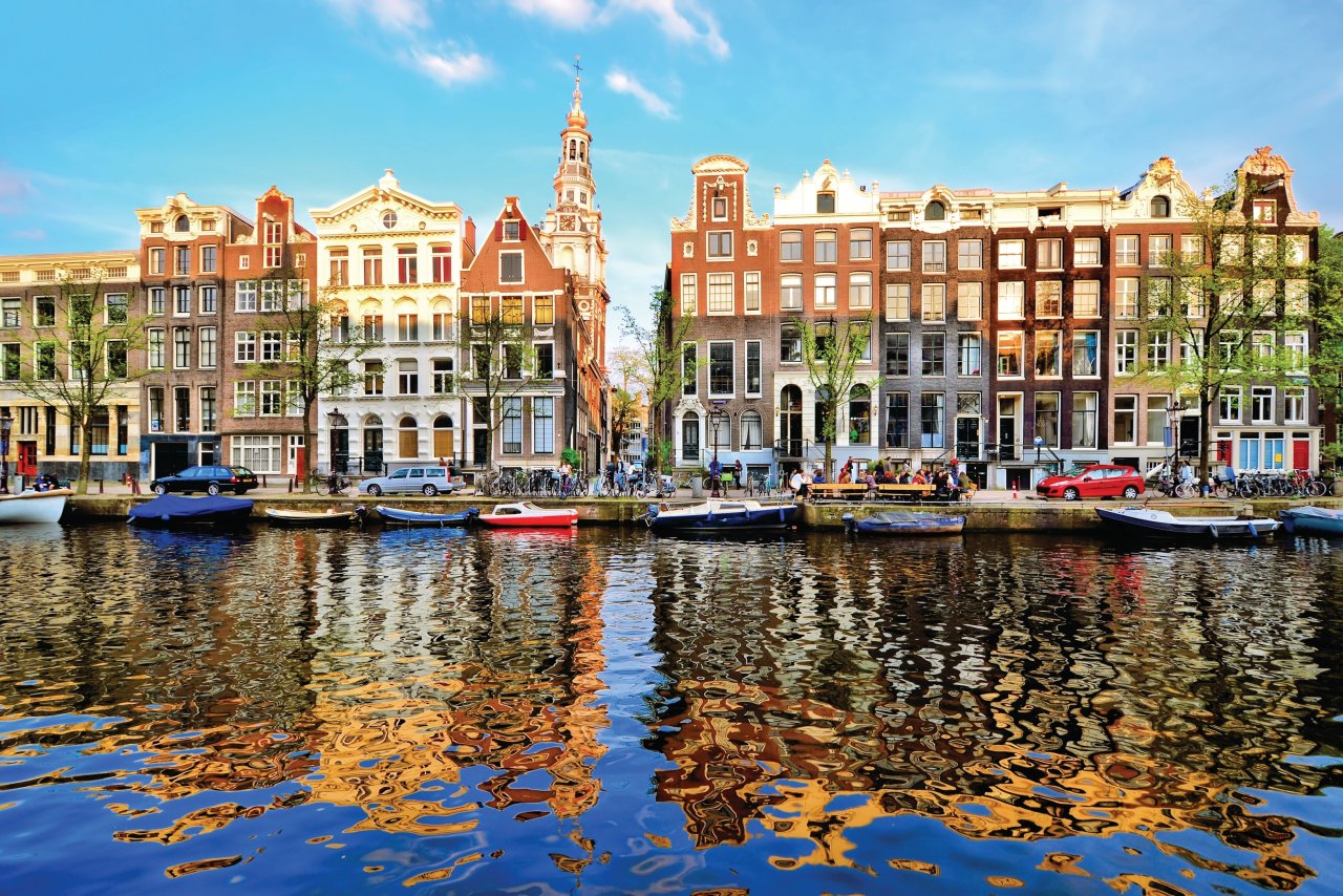 Amsterdam, at the time of the Gay Pride : Amsterdam