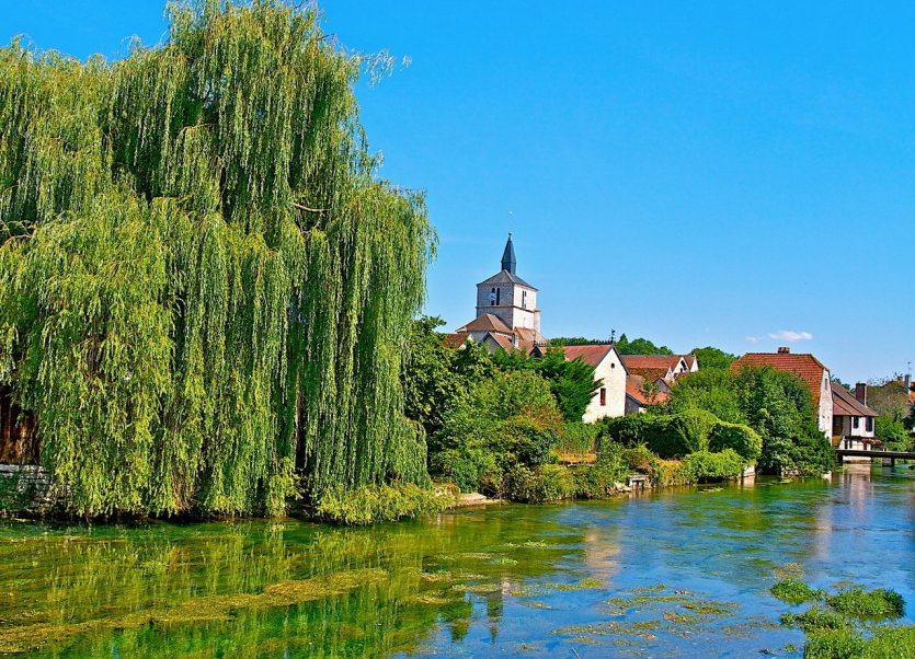 top-10-funniest-city-names-in-france-arnac-la-poste-87160