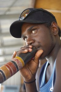 Joueur de didgeridoo à Arnhem Land.