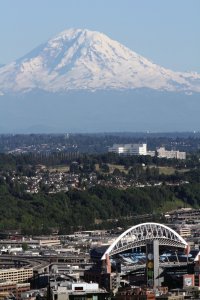 Le Mont Rainier depuis le Space Needle.