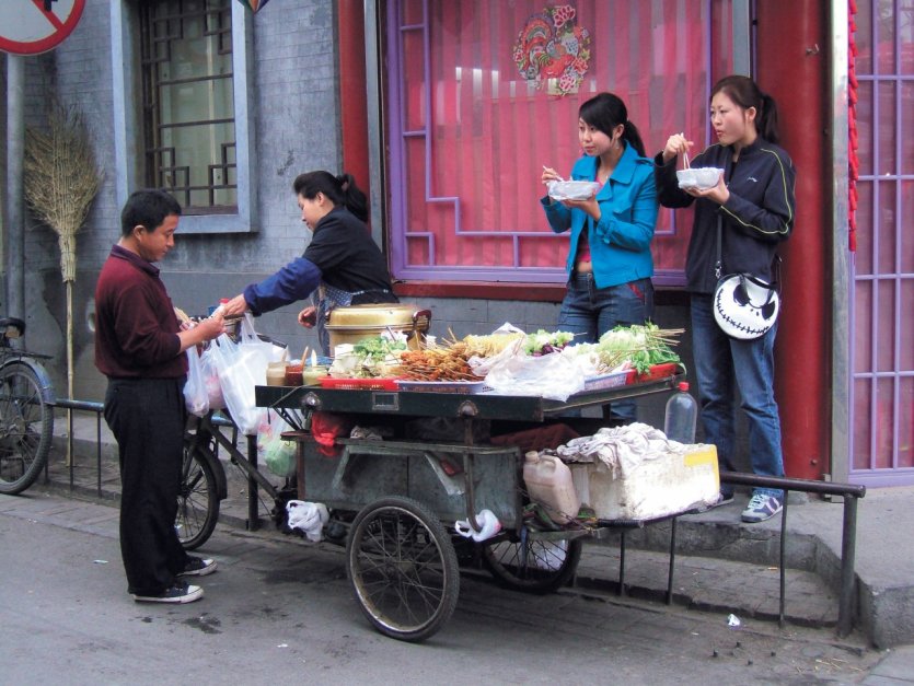 Quartier de Houhai, cuisine rapide dans la rue.