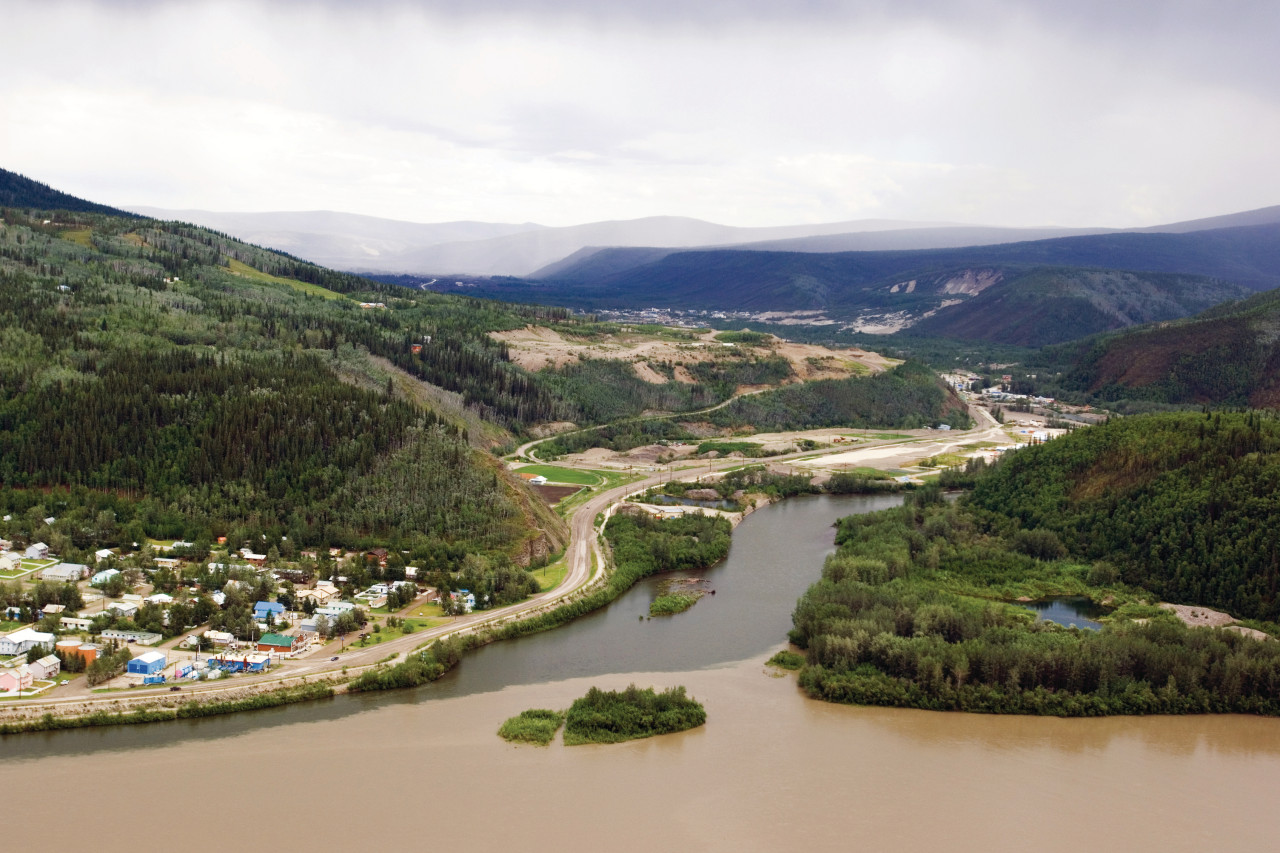 <p>Dawson City sur les berges du Yukon</p>