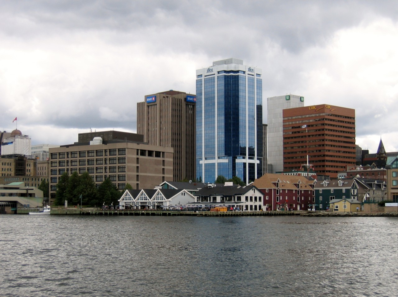 Le harbourfront et le centre-ville d'Halifax.