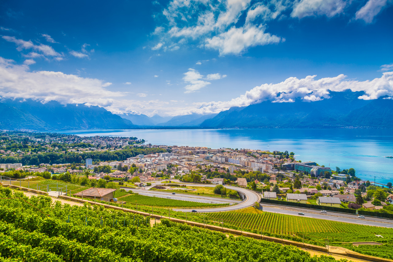 Vue sur Vevey et le lac Leman.