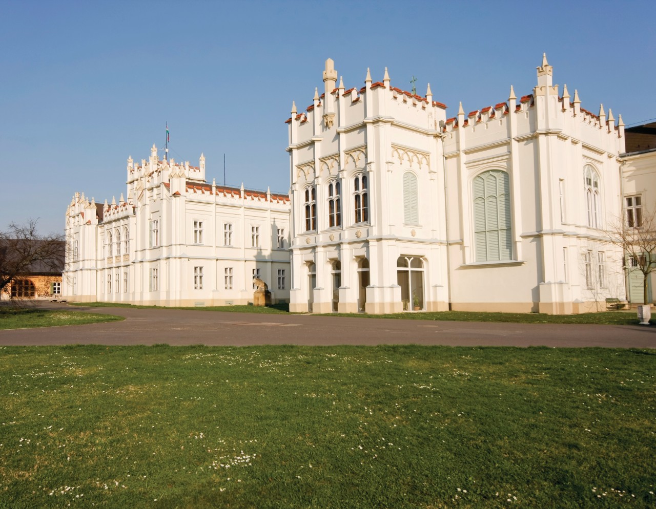 Château des Brunswick, musée Beethoven.