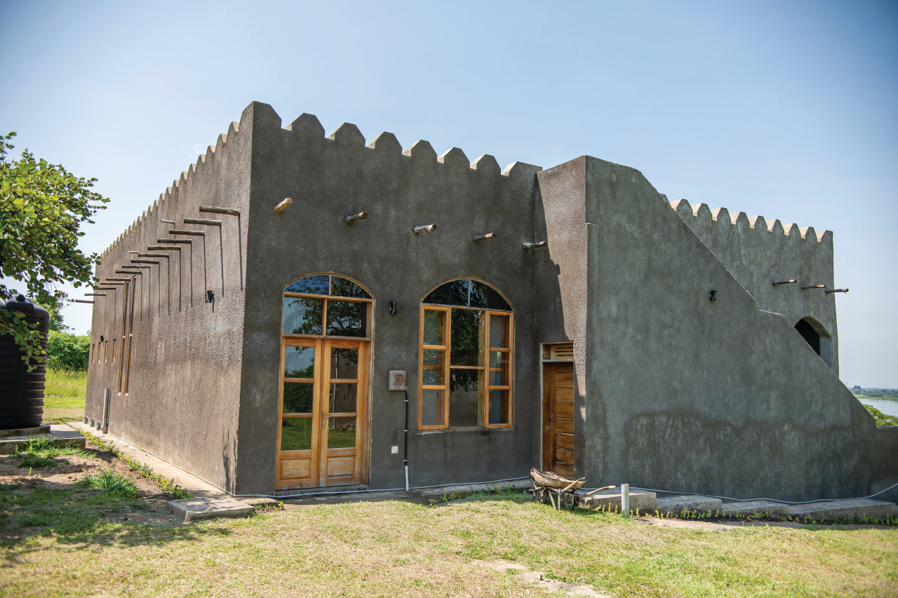 Exterior de uno de los lodges en Murchison Palace.