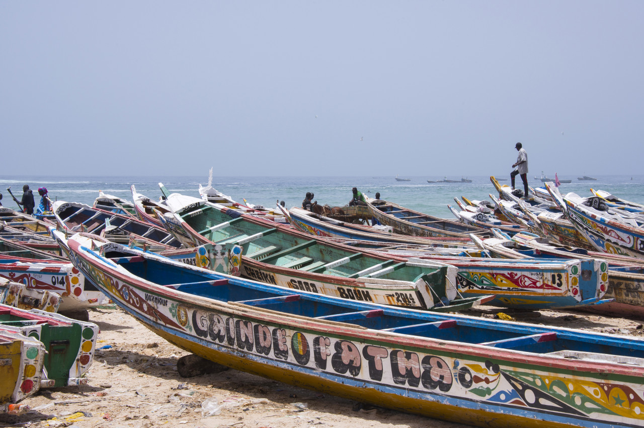 Bateaux traditionnels de pêche, Yoff.