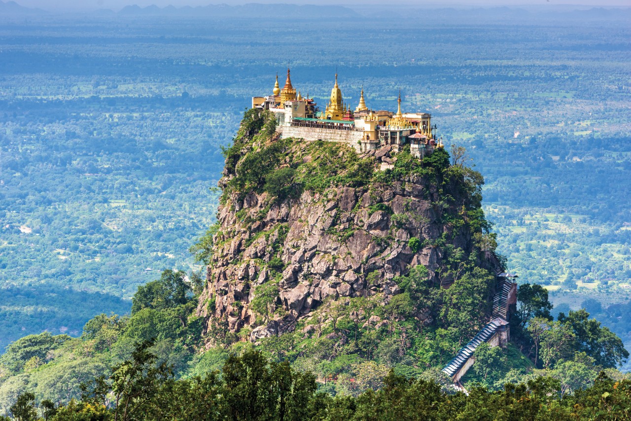 Le mont Popa, résidence des dieux.