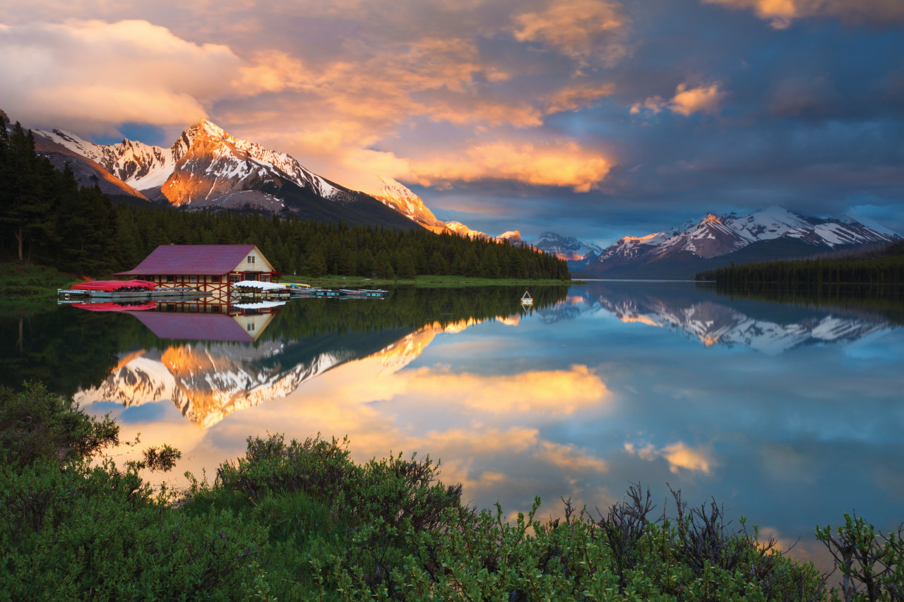 Maligne Lake.