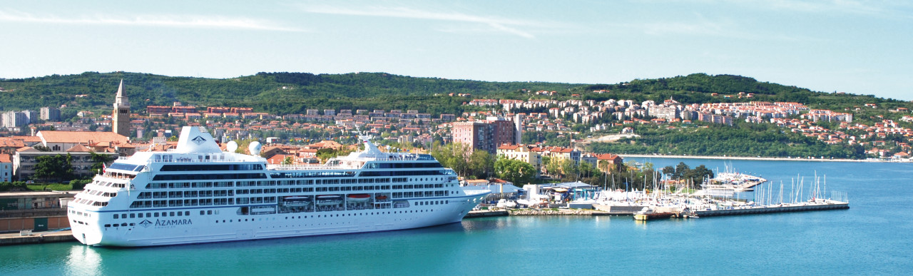 Bâteau de croisière.