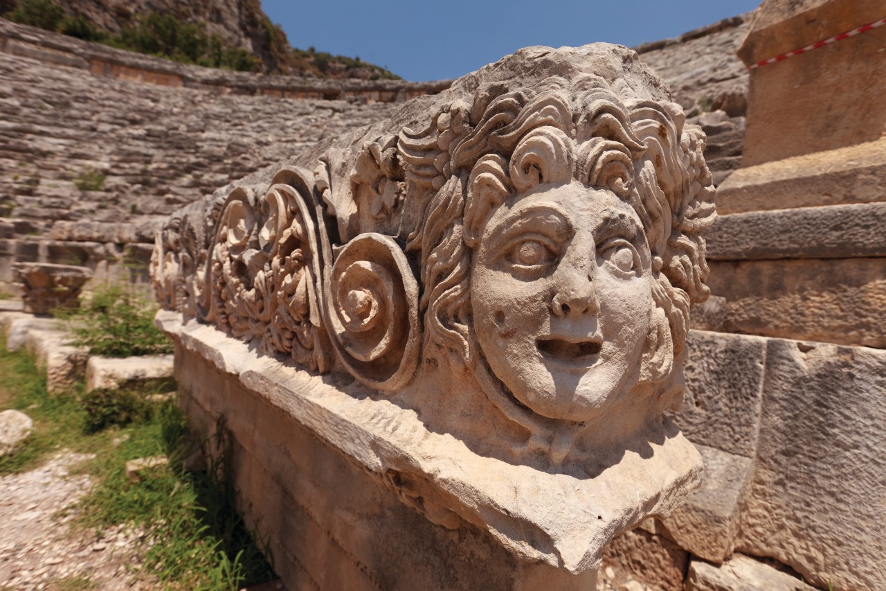 Visage sculpté sur le site de Myra.