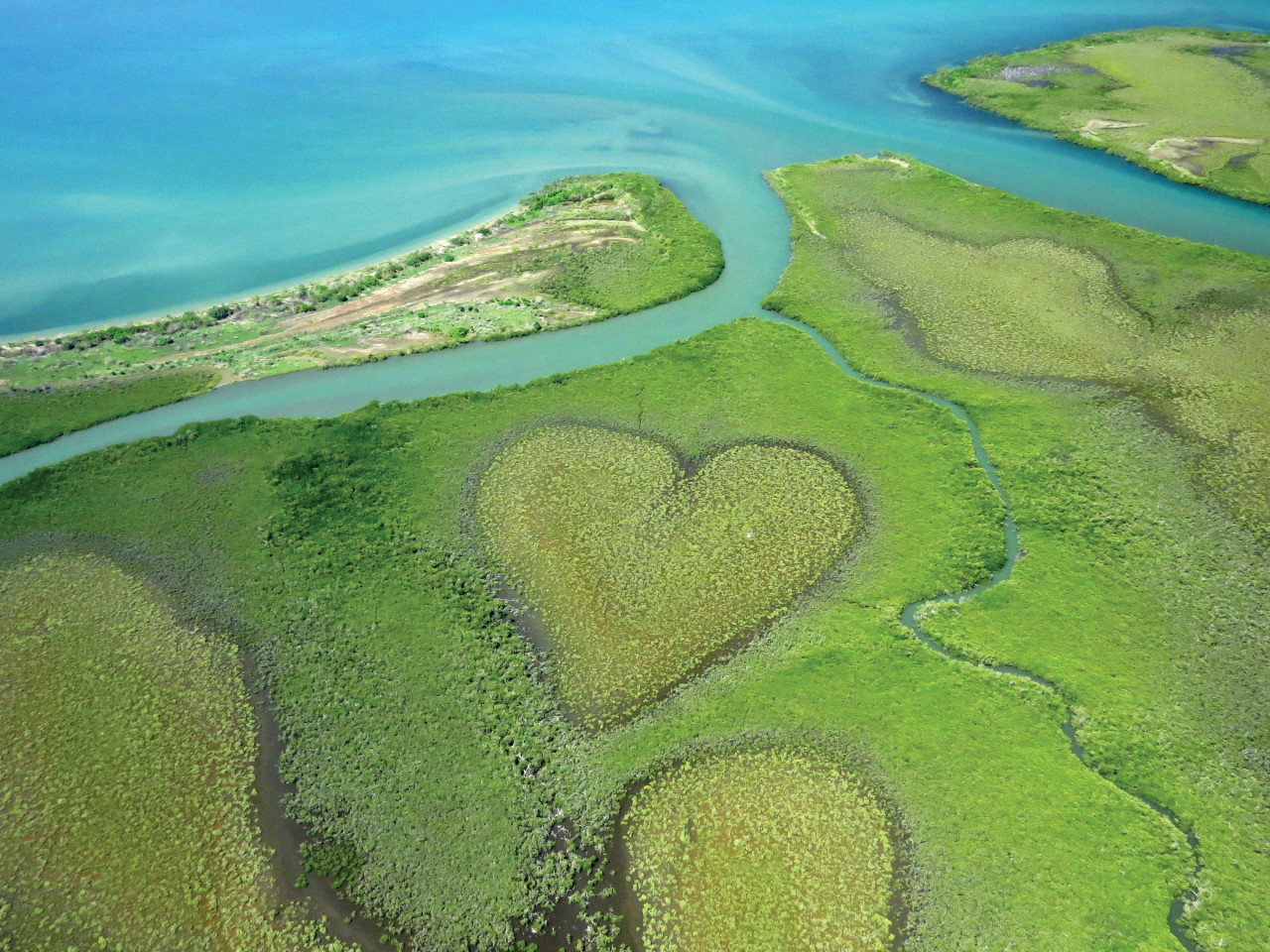 <p>Coeur de Voh vu d'ULM.</p>