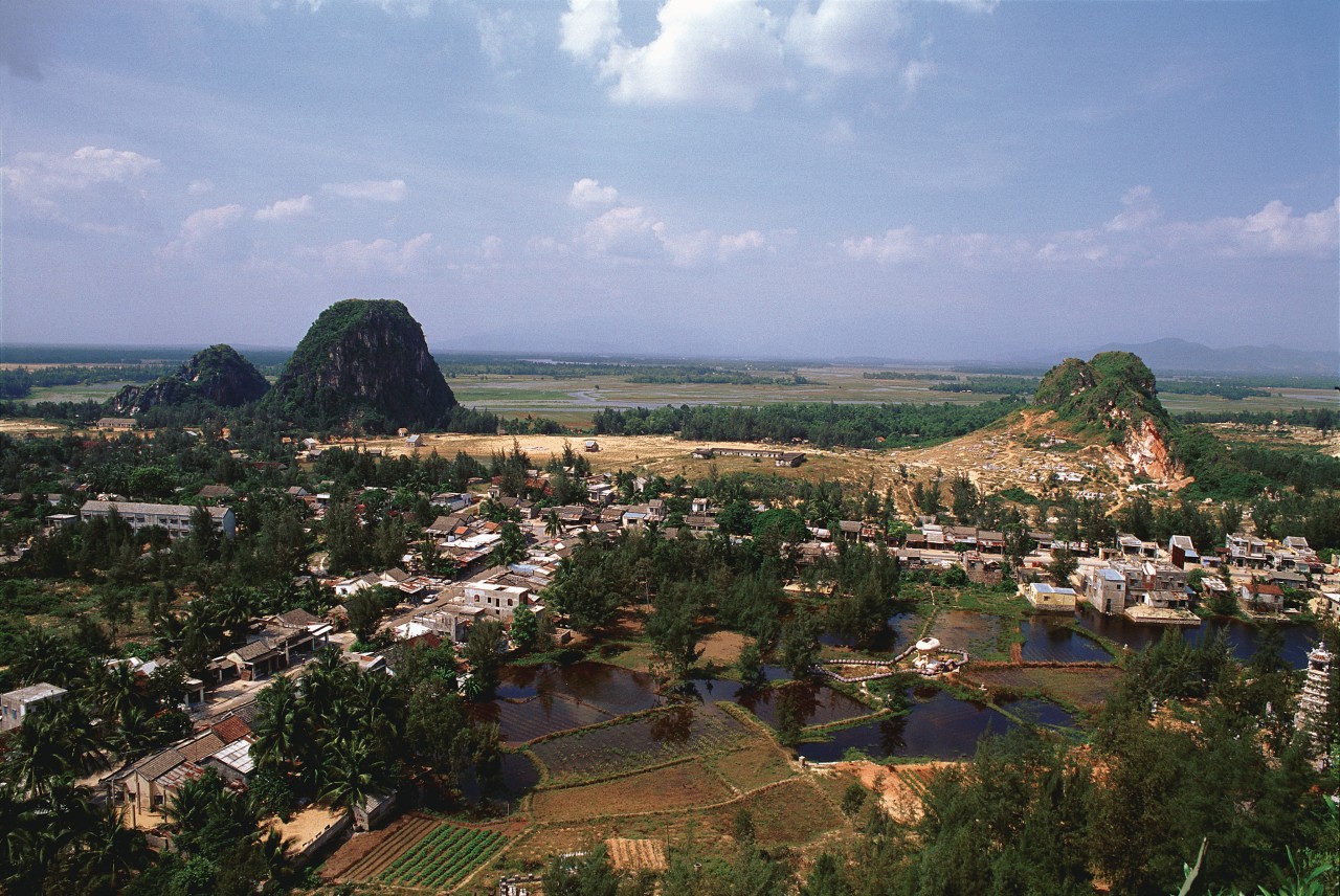 Montagnes de marbre près de Dà Nang.