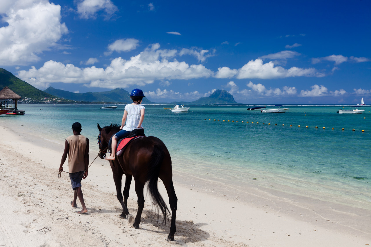 Promenade à cheval, Flic en Flac.