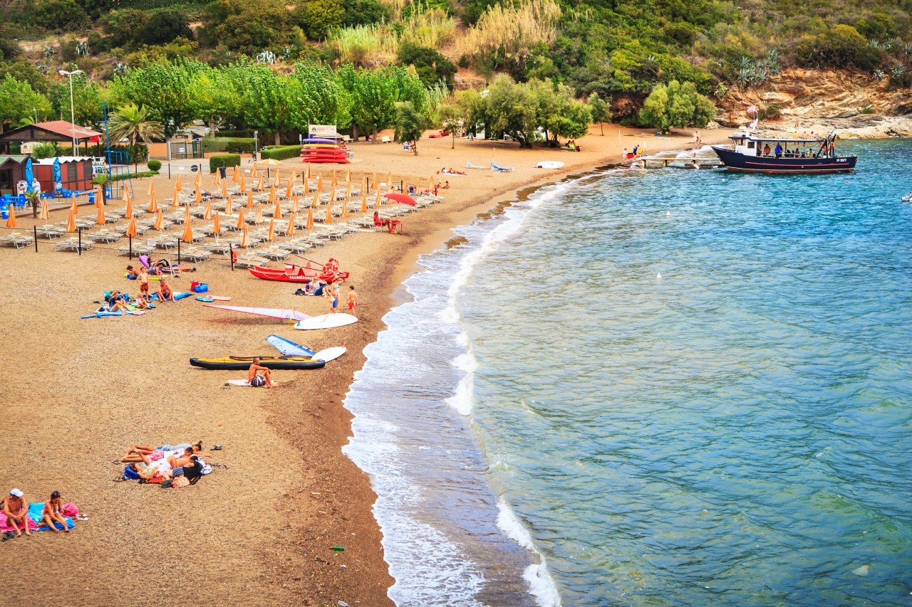 Plage de Barbarossa près de Porto Azzuro.