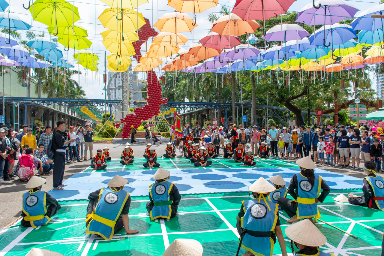 Jeu d'échecs vivant, Hô Chi Minh-Ville.