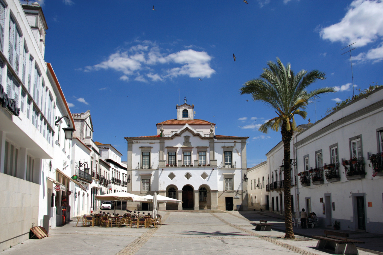 Place centrale de Serpa.