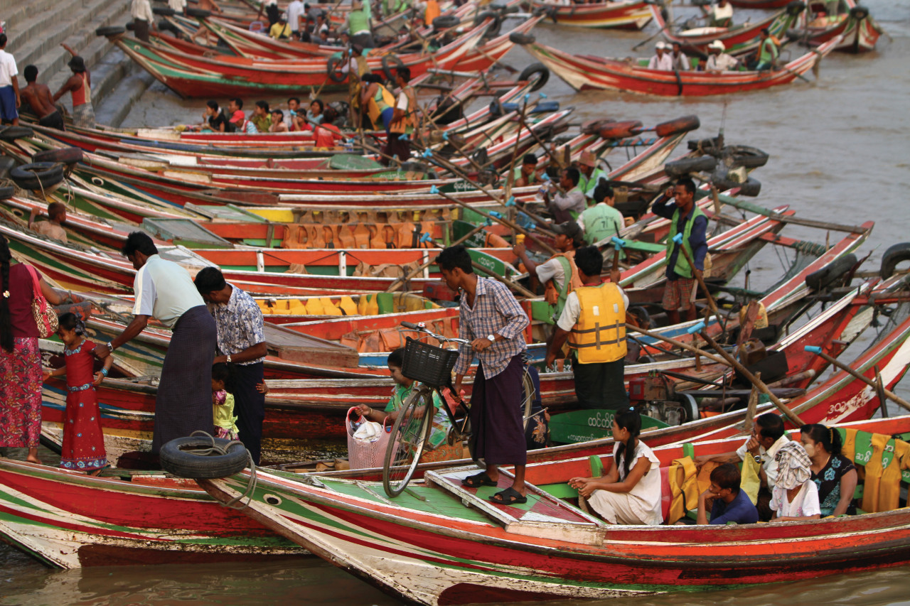 Sur le fleuve Yangon.