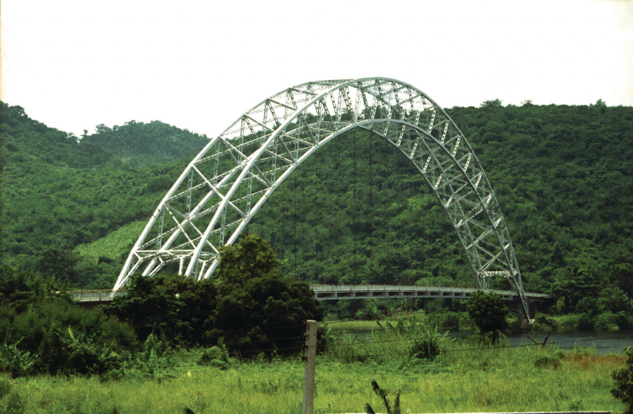 Pont Adome.